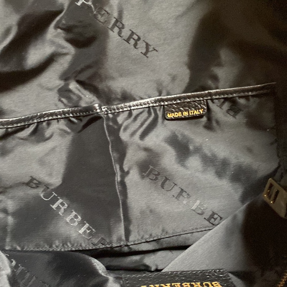 Burberry black leather overside hobo bag gold hardware - Picture 9 of 9